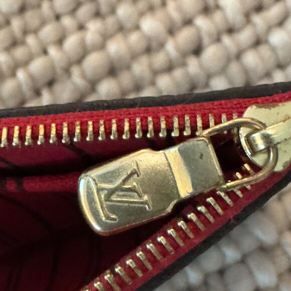 Louis Vuitton Monogram Pochette | Cherry - Picture 5 of 8